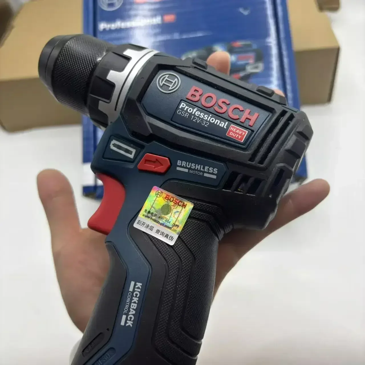 Power Tools Bosch - Бесщеточная аккумуляторная дрель-шуруповерт Bosch Professional GSR